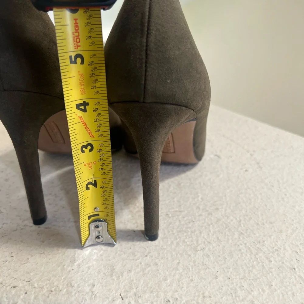 Christian Sirano Size 9 Olive Green pumps point toes shoes career office‎ smart